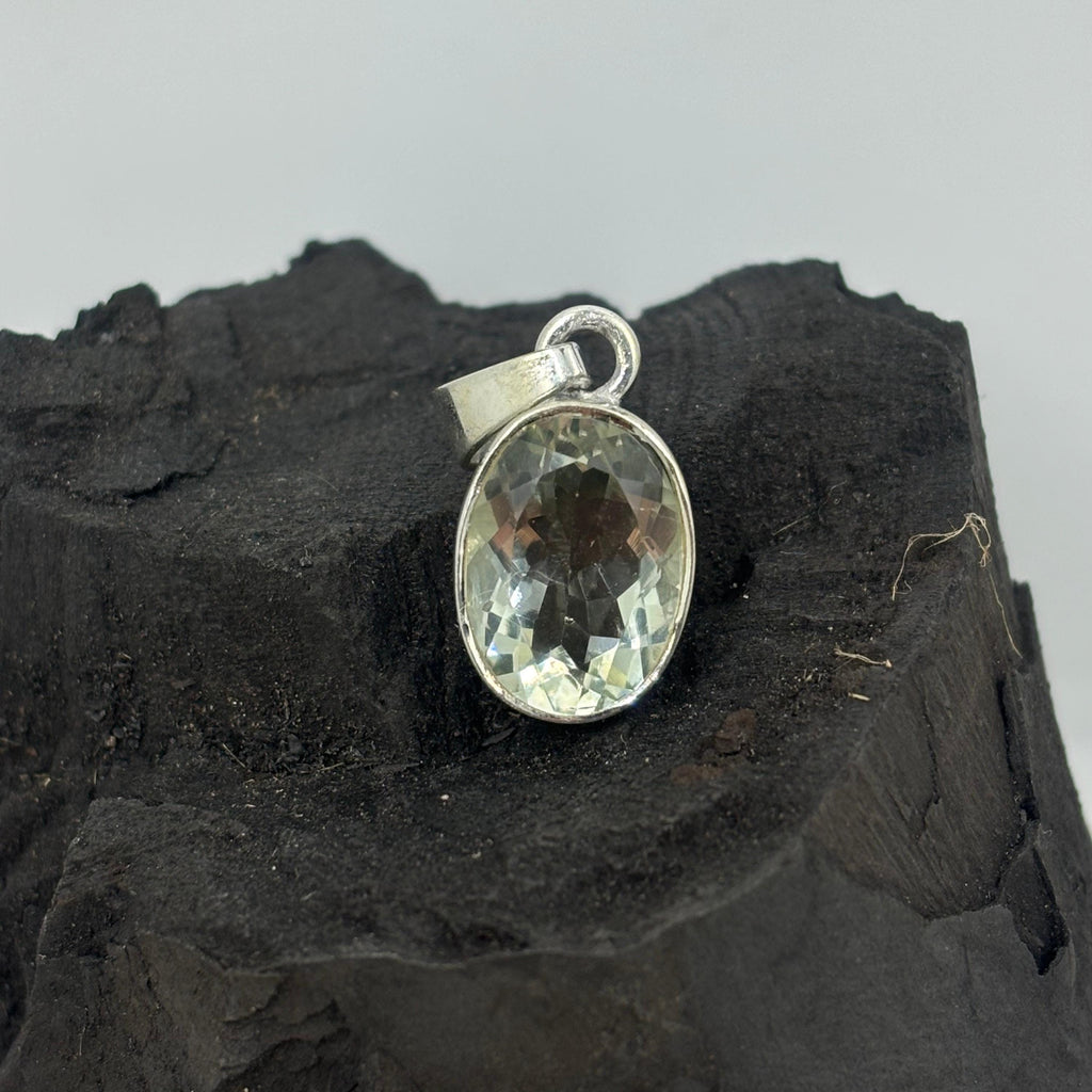 Green Amethyst Oval Pendant in 925 Sterling Silver – Faceted Solitaire Necklace Charm, Minimalist Light Green Gemstone Jewelry Gift for Her