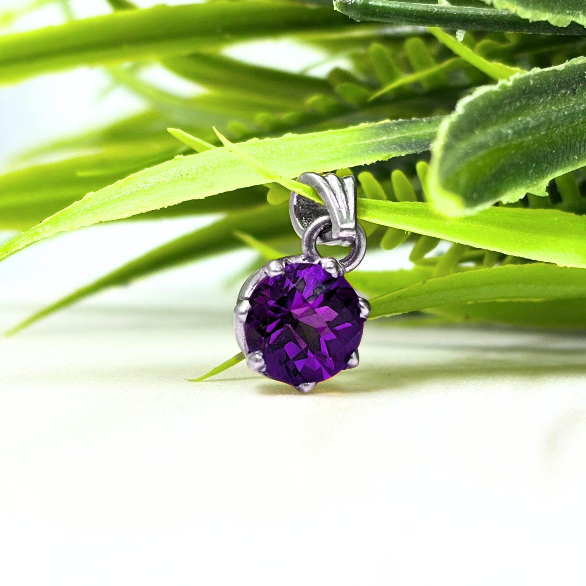 Amethyst Round Solitaire Pendant in 925 Sterling Silver – Deep Purple February Birthstone Necklace, Minimalist Gemstone Jewelry Gift for Her