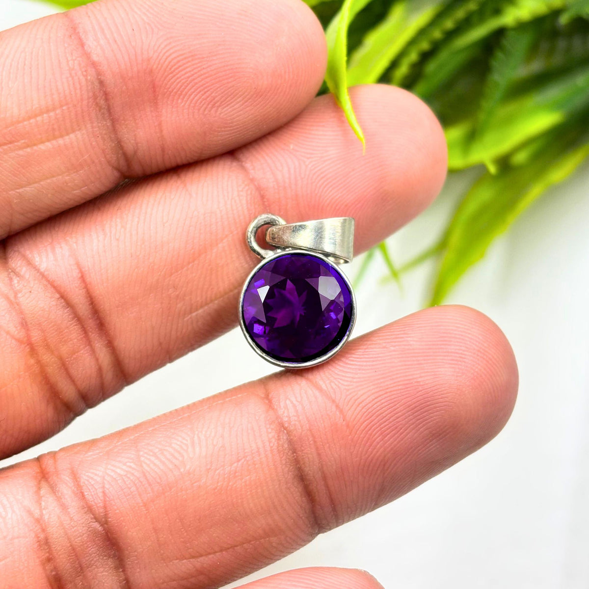 Amethyst Round Pendant in 925 Sterling Silver – Deep Purple February Birthstone Necklace, Minimalist Gemstone Jewelry Gift for Her