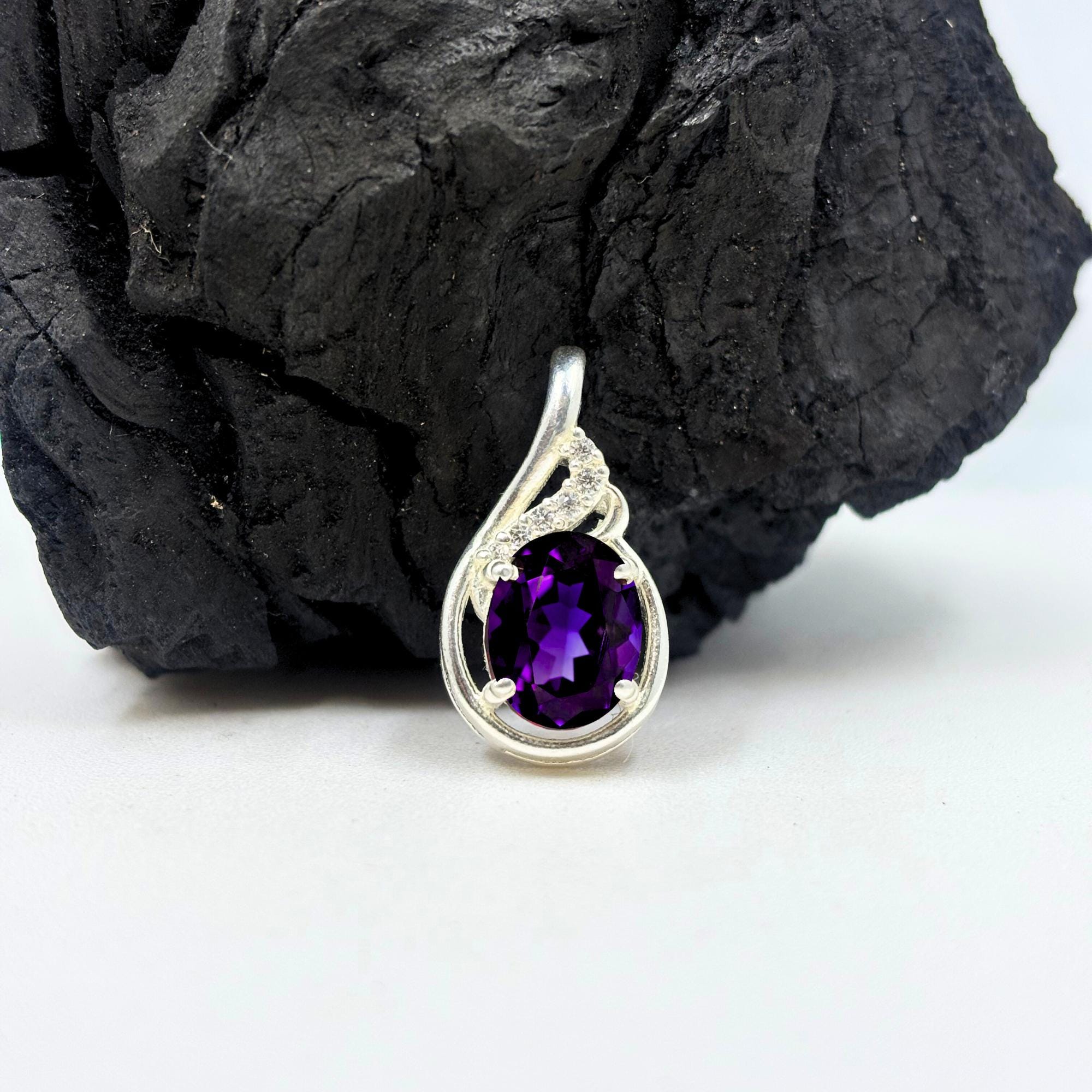 Amethyst Oval CZ Pendant in 925 Sterling Silver – Elegant Purple Gemstone Necklace, Sparkling February Birthstone Jewelry Gift for Her