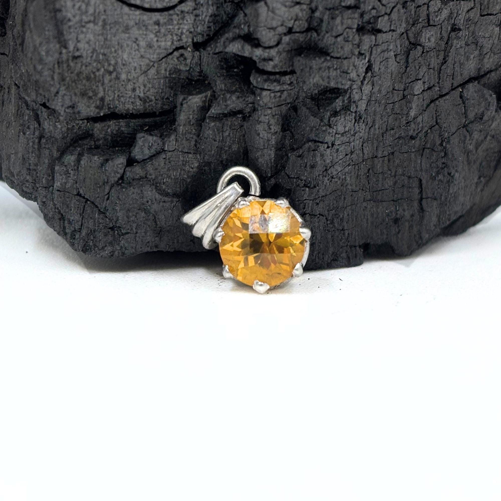 Round Citrine Solitaire Pendant in 925 Sterling Silver – Yellow Gemstone Necklace Charm, Minimalist November Birthstone Jewelry Gift for Her