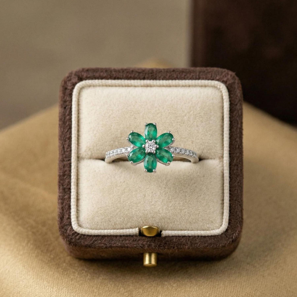 Emerald CZ Ring: Sterling Silver & Cubic Zirconia