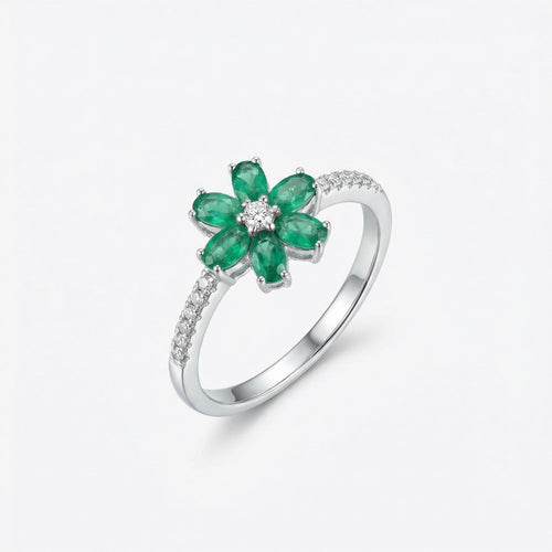 Emerald CZ Ring: Sterling Silver & Cubic Zirconia
