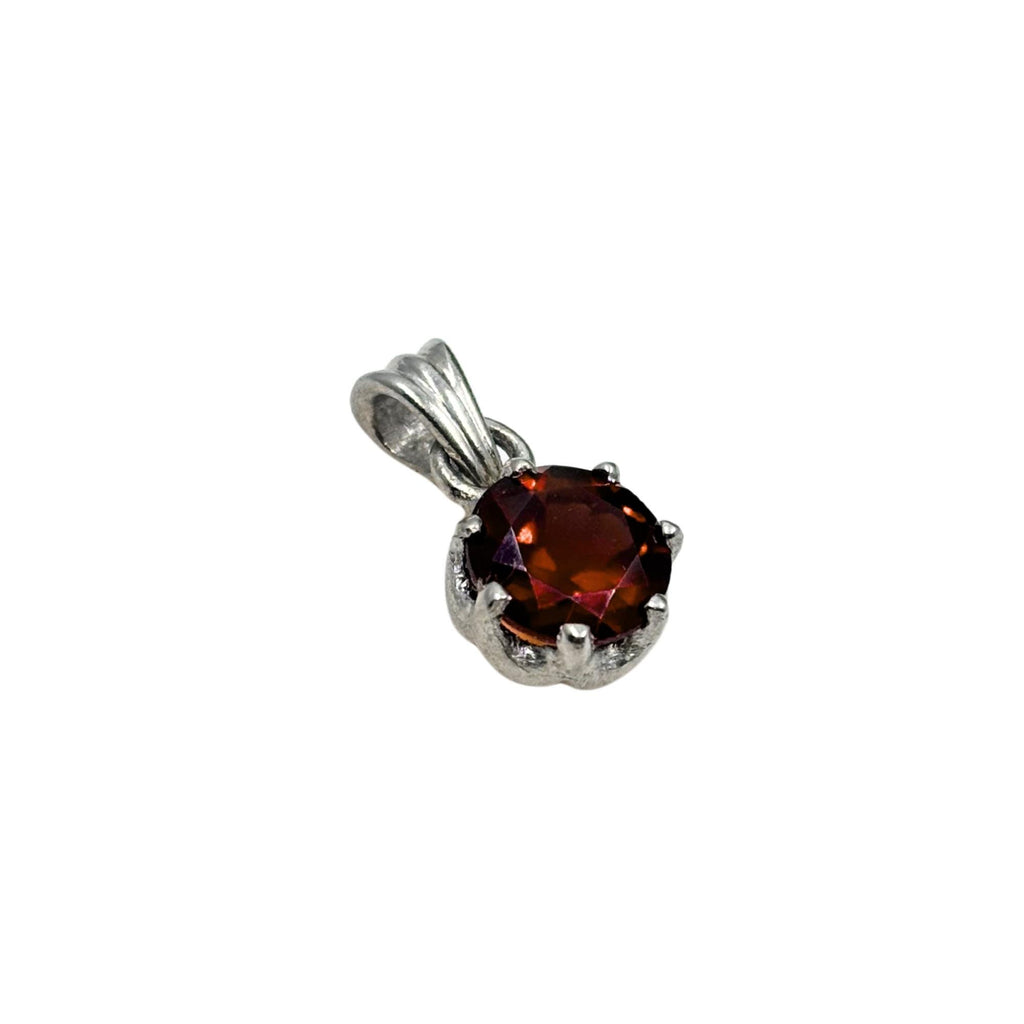 Round Garnet Solitaire Pendant in 925 Sterling Silver – Deep Red January Birthstone Necklace, Minimalist Gemstone Jewelry Gift for Her