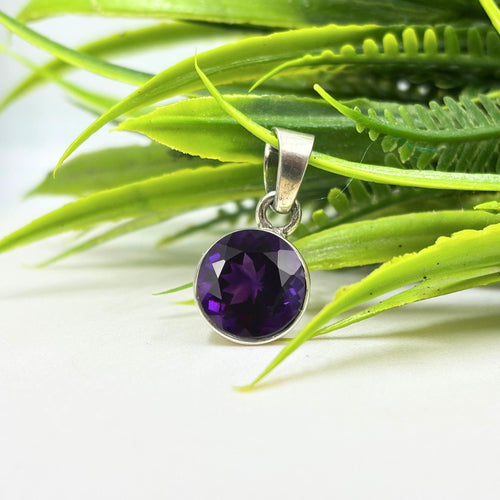 Amethyst Round Pendant in 925 Sterling Silver – Deep Purple February Birthstone Necklace, Minimalist Gemstone Jewelry Gift for Her
