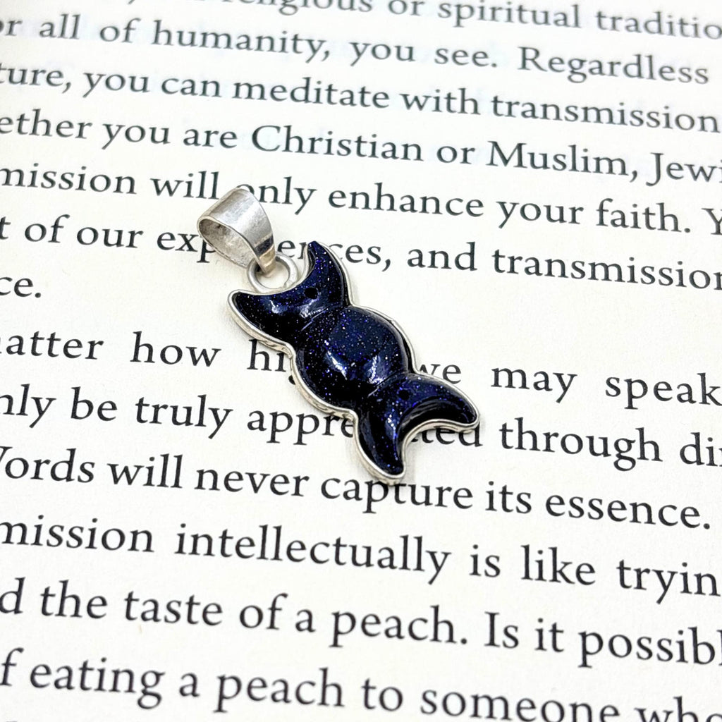 Triple Moon Blue Sunstone Pendant in 925 Sterling Silver– Wiccan Goddess Moon Phase Necklace, Sparkling Midnight Crystal Jewelry Gift forHer