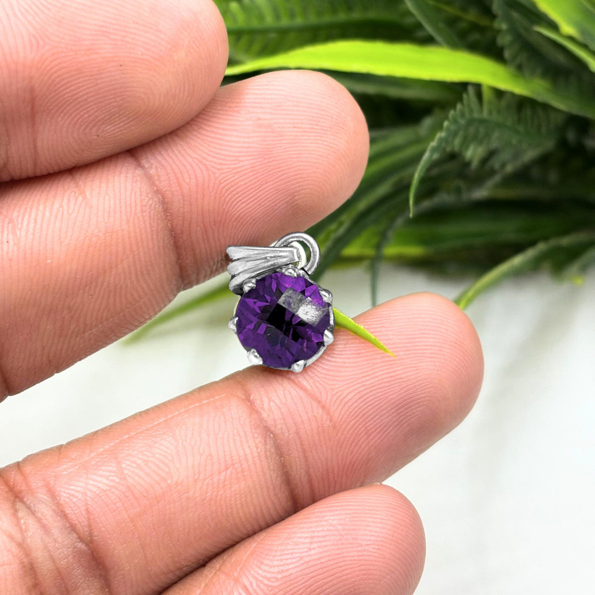 Amethyst Round Solitaire Pendant in 925 Sterling Silver – Deep Purple February Birthstone Necklace, Minimalist Gemstone Jewelry Gift for Her