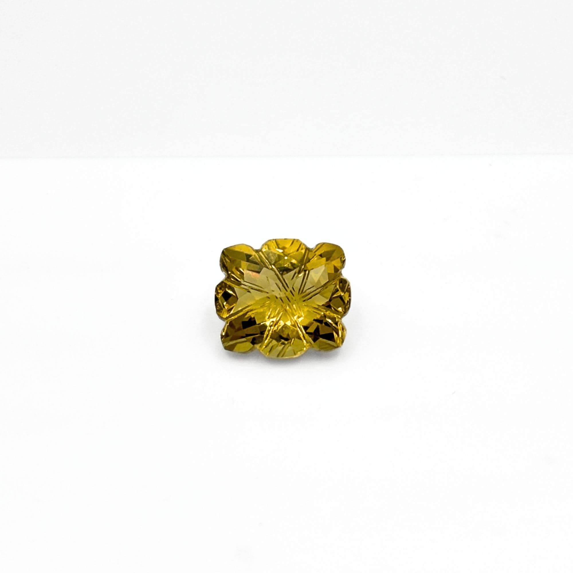 Carved Lemon Quartz Flower Gemstone – Faceted Yellow Quartz for Jewelry