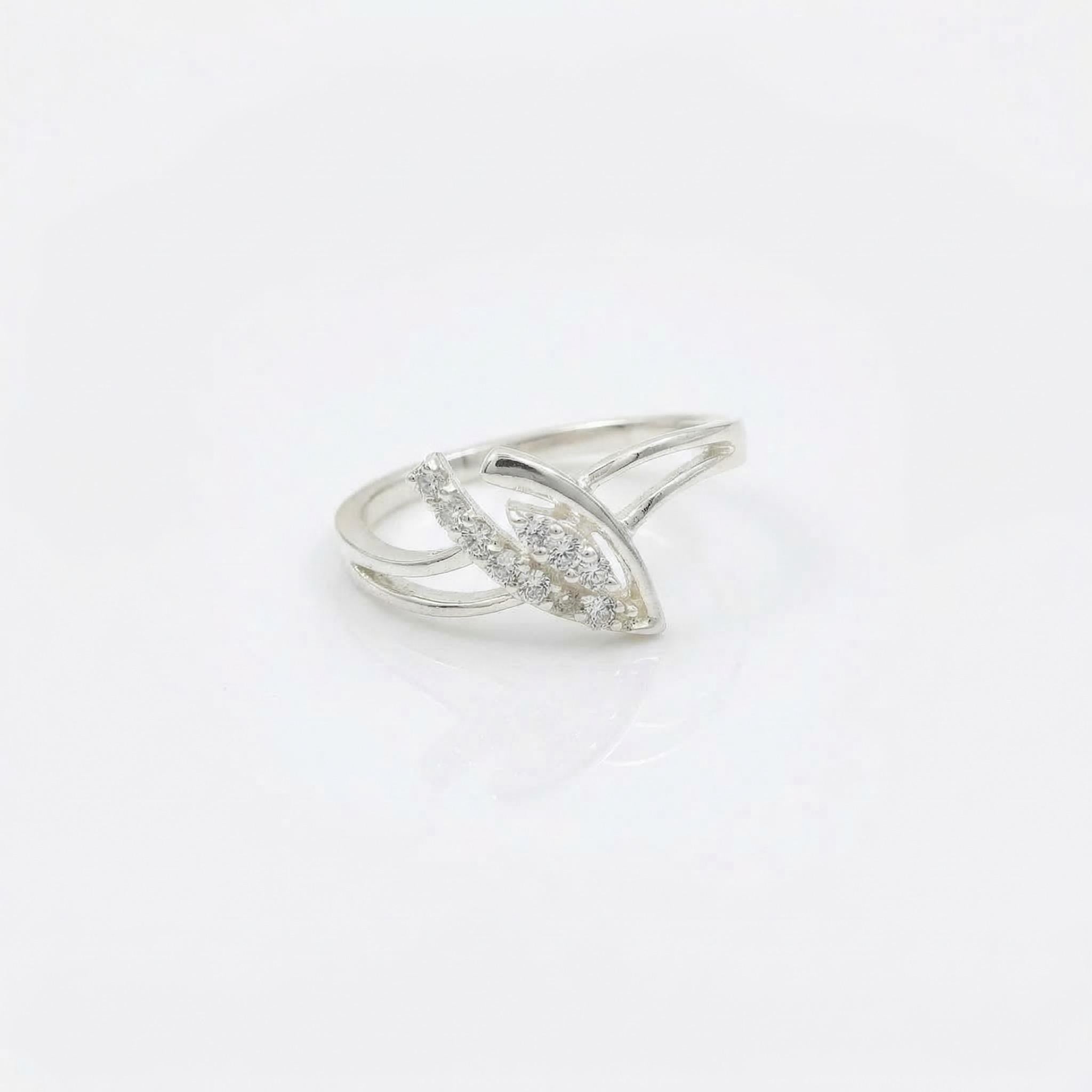 Sterling Silver CZ Leaf Ring, Pavé Arrowhead Band, Boho Nature Jewelry