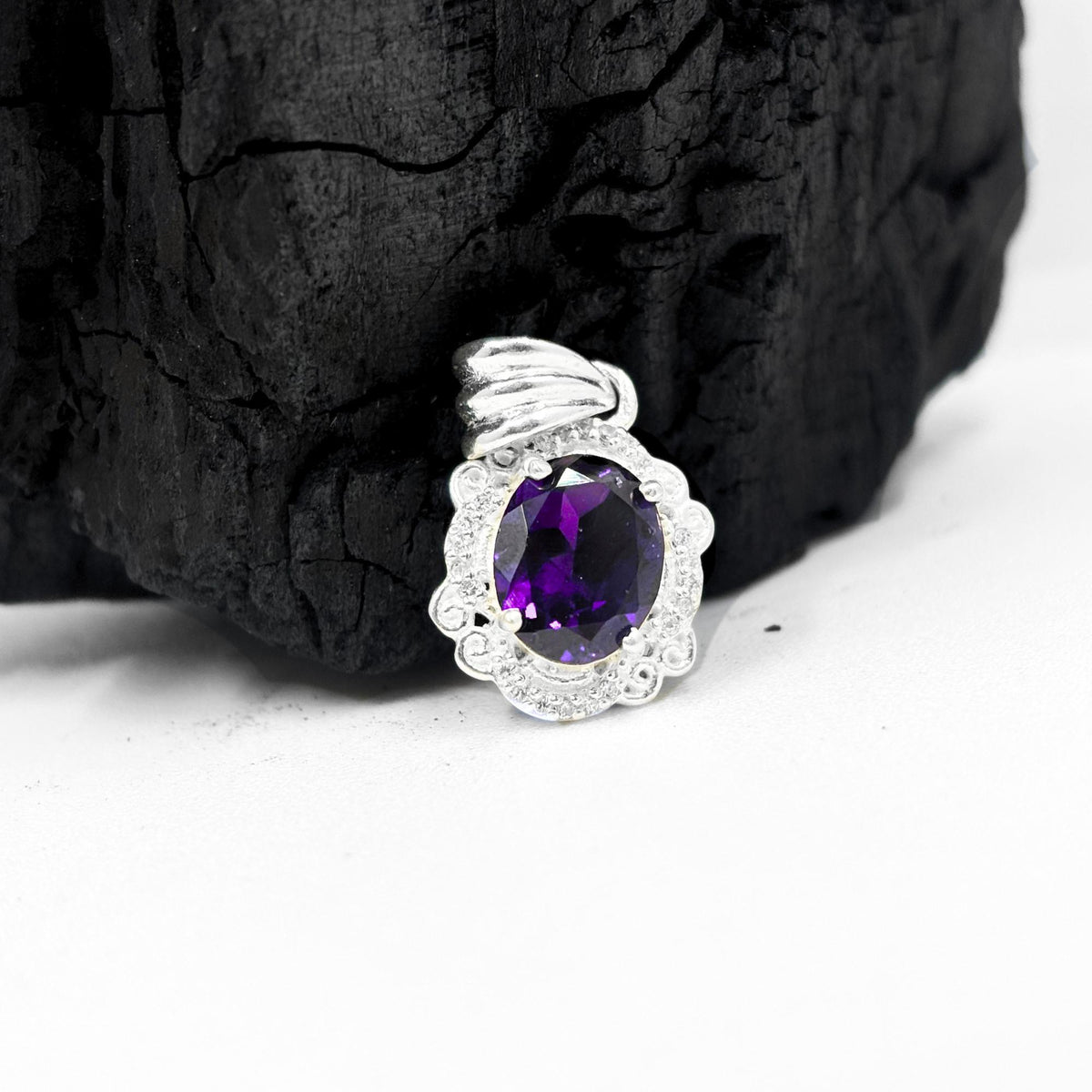Amethyst CZ Halo Pendant in 925 Sterling Silver – Vintage Style Oval Purple Gemstone Necklace, February Birthstone Jewelry Gift for Her