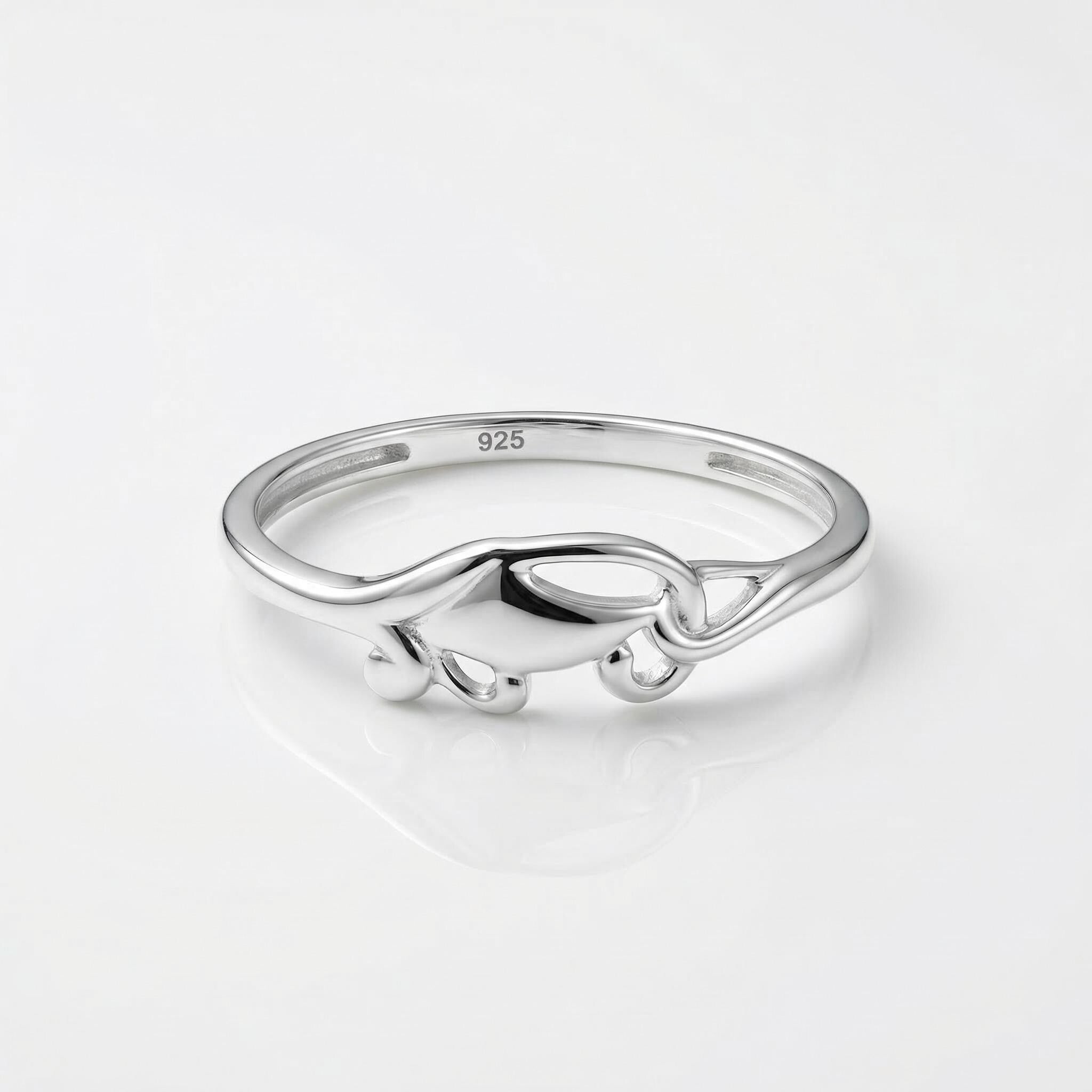Handcrafted 925 Sterling Silver Knot Ring - Elegant Twisted Clasp Motif Promise Band for Women.